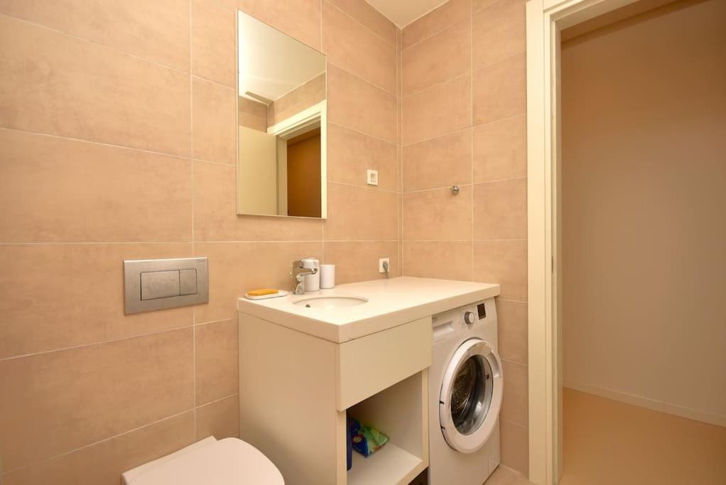 Brand New ! Seaside Apt With Poolview & Parking Budva Exterior photo