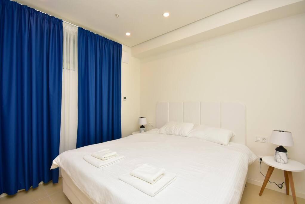 Brand New ! Seaside Apt With Poolview & Parking Budva Exterior photo