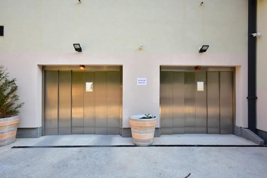 Brand New ! Seaside Apt With Poolview & Parking Budva Exterior photo